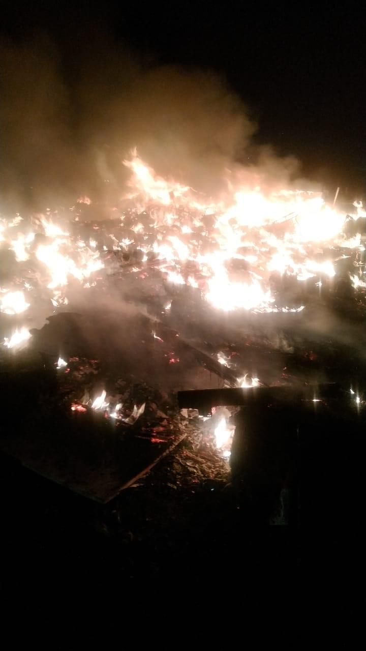 #Arde el tiradero del Bordo de Xochiaca en Nezahualcóyotl:  Bomberos 