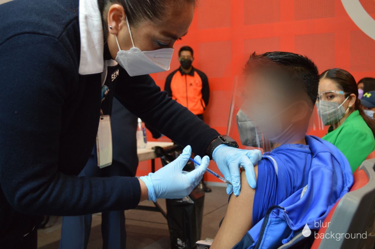 261 menores que obtuvieron un amparo son vacunados  contra Covid-19 en Edoméx
