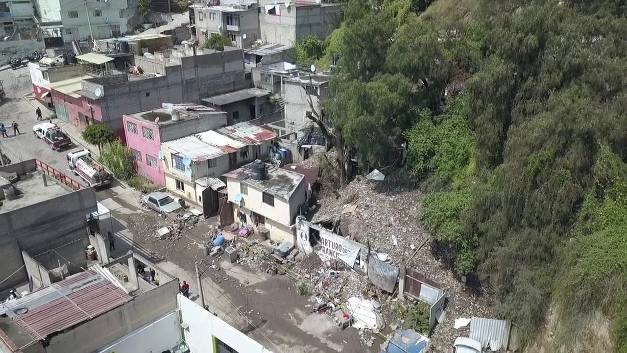 Reubicará gobierno de Ecatepec a familias afectadas por deslave
