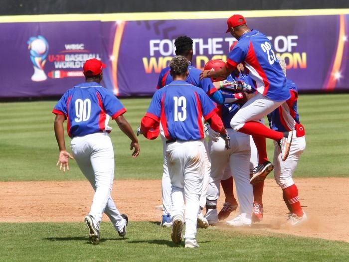 Récord histórico de desertores cubanos en Mundial Sub-23 de Beisbol
