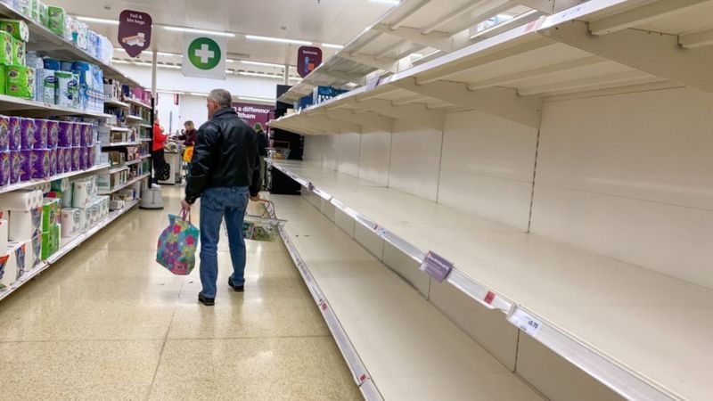 Escasean alimentos en estantes; no es Venezuela, sino Reino Unido 