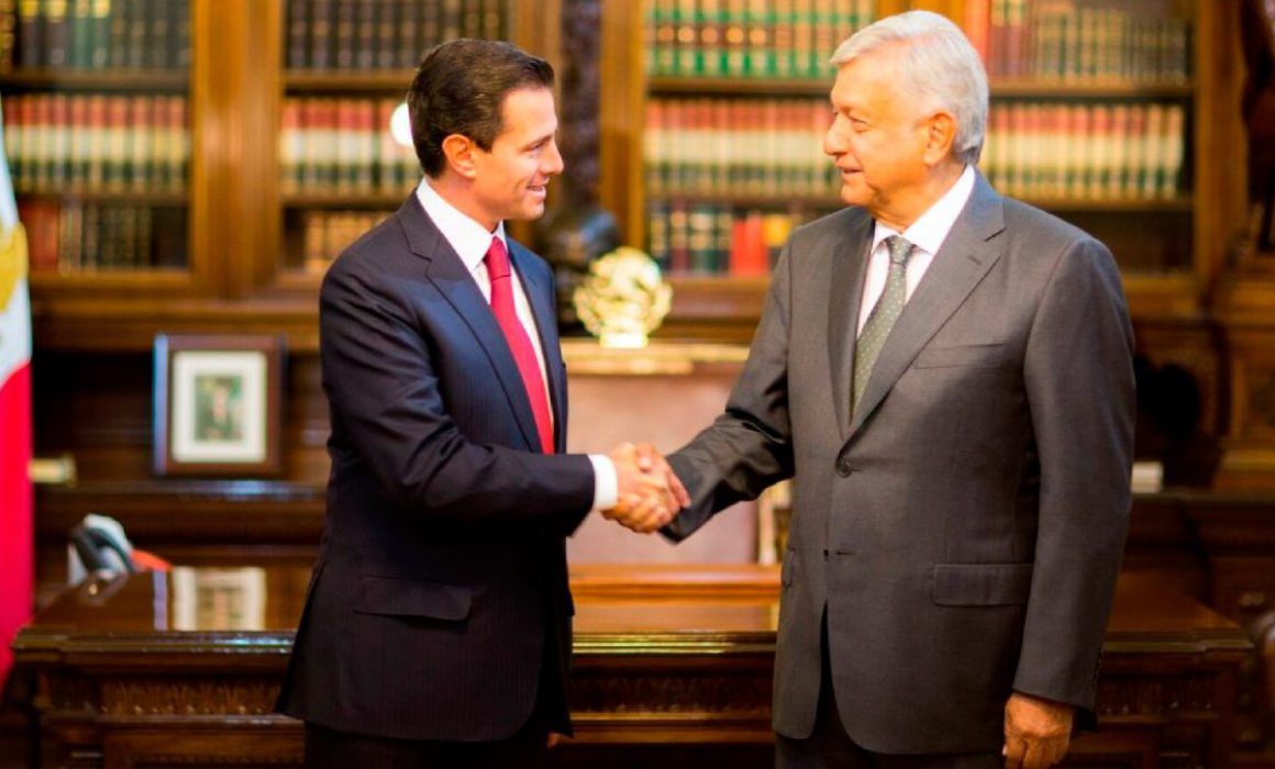 López Obrador, igual a Peña Nieto con Ayotzinapa: padres de los 43 