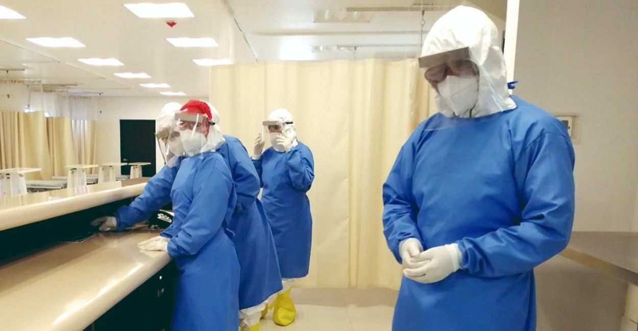 Empresarios pugnan por abastecer ropa quirúrgica y hospitalaria al ISSSTE
