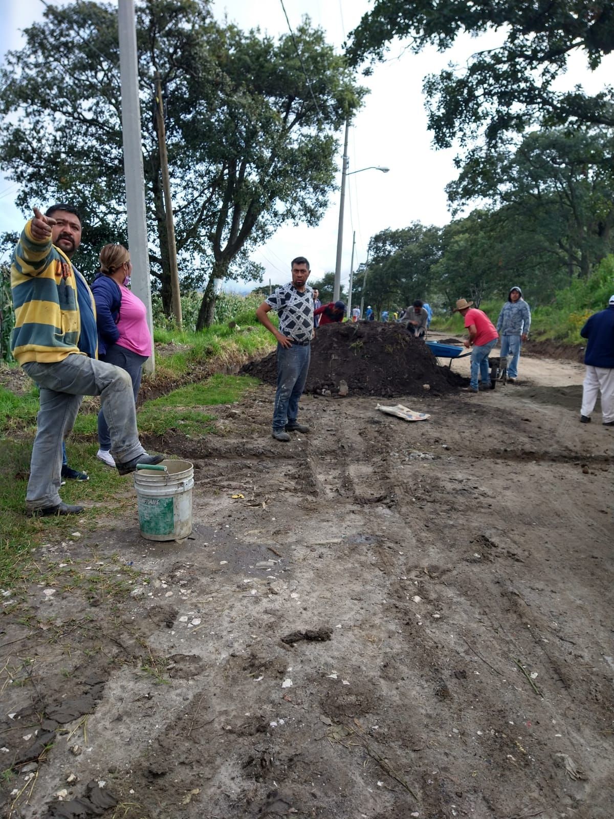 Faenas comunitarias; herramienta que une a los colonos de Nicolás Romero