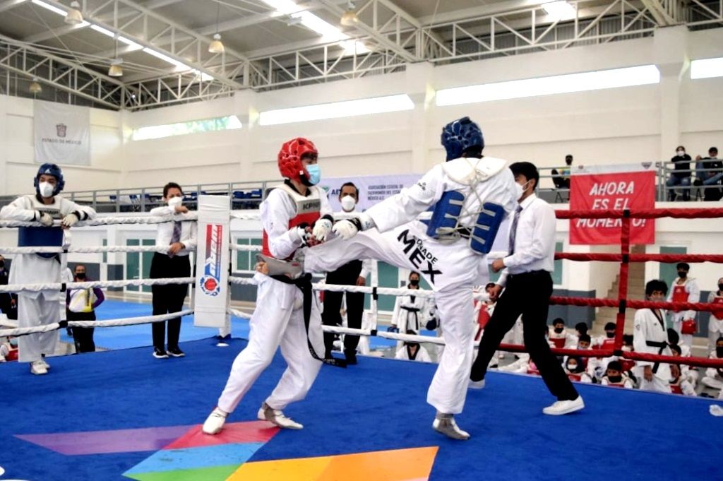 Enfrenta Selección Mexiquense de Taekwondo a sus similares de otros estados