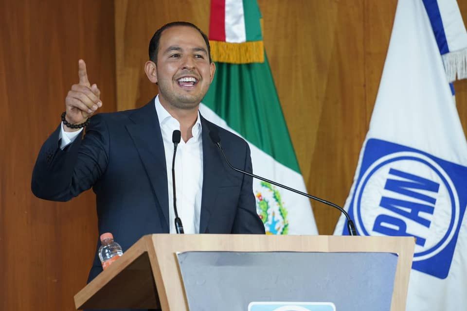 #AMLO no cumple y endeuda más a México, acusa Marko Cortés; los datos dicen otra cosa
