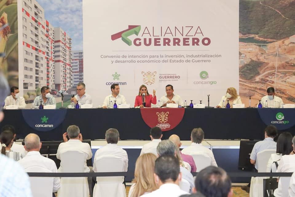 Firma evelyn Salgado Pineda la ’Alianza Guerrero’
