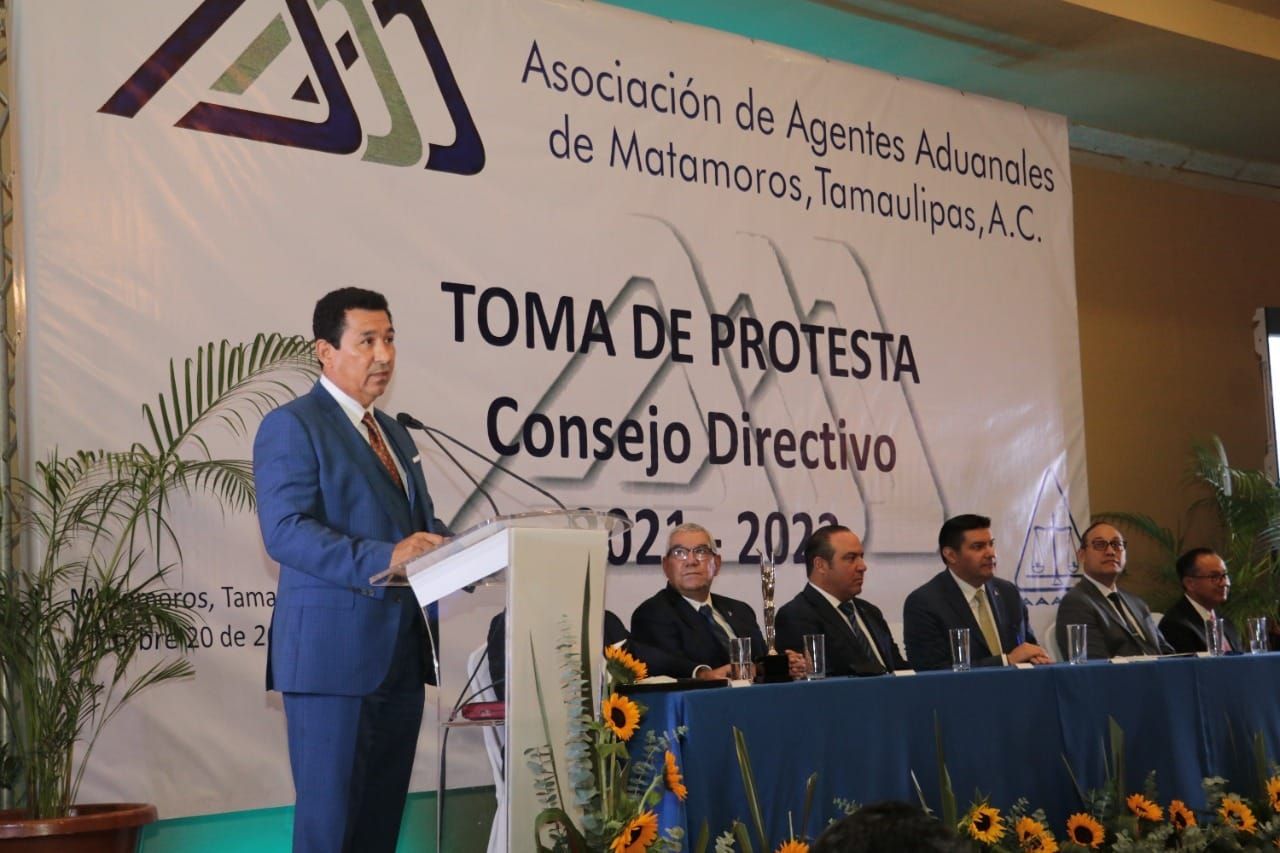 Se pronuncia Alcalde de Matamoros a favor de decreto de regularizacion 
de autos; recursos se aplicarían en bacheo y pavimento 