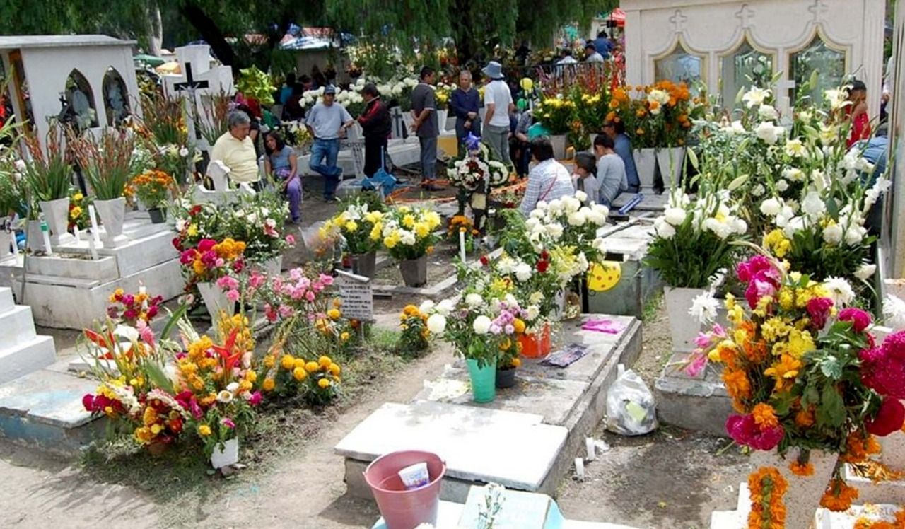 #Gobierno de Ixtapaluca acortar visita y cero alcohol en panteones en Día de Muertos