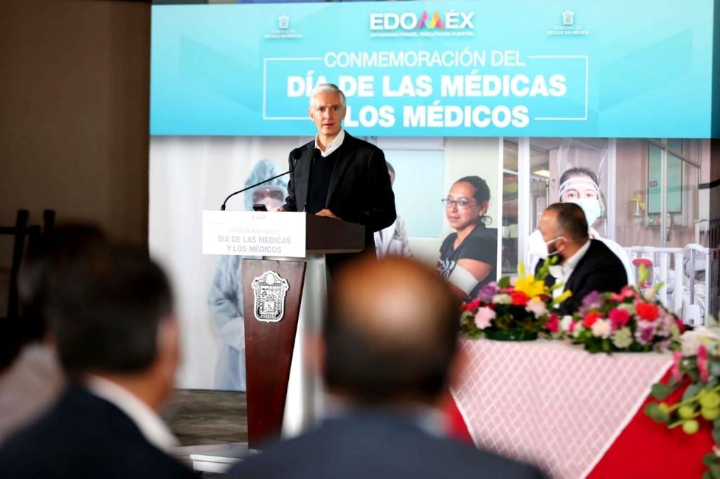 Alfredo del Mazo rinde homenaje a personal del Sector Salud y Médicos que perdieron la vida durante la pandemia