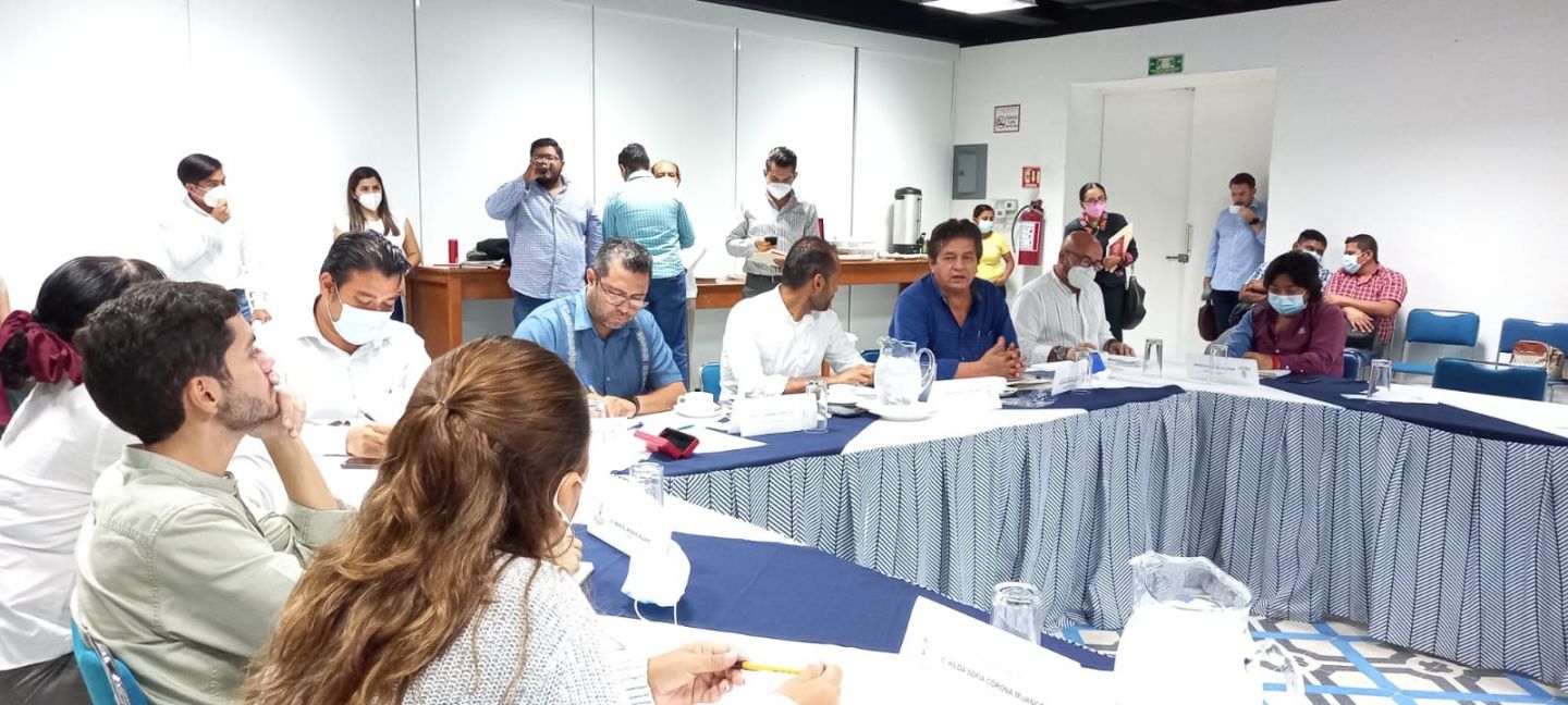 Acuerdan Turismo Municipal y Estatal acciones para reposicionar Acapulco 
