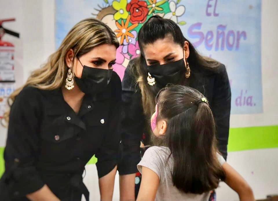 Convive Evelyn Salgado con niñas y niños de la Casa Hogar DIF Guerrero

