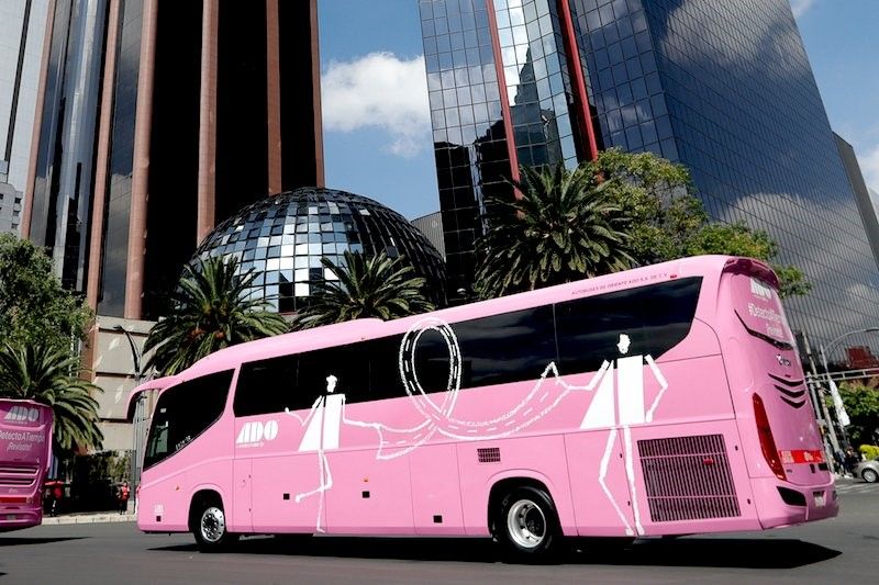 La Caravana Rosa que apoya a las mexicanas en la lucha contra el cáncer de mama