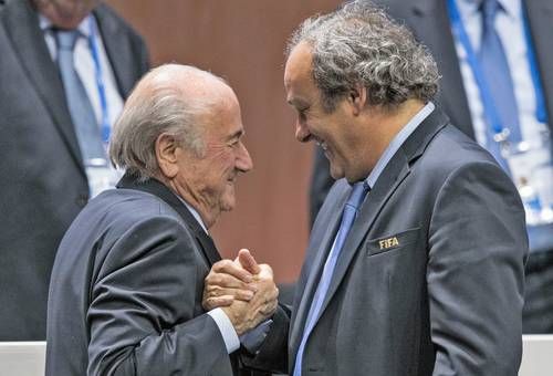 Acusan de fraude a Blatter y Platini, después de 6 años de investigación
