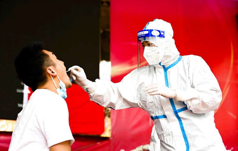 ¿OMS se equivocó? Primer paciente que se enfermó de covid era vendedor de mercado de Wuhan: Science
