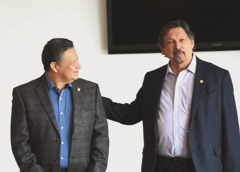 Julio Menchaca se reúne con líderes seccionales del Sindicato Minero