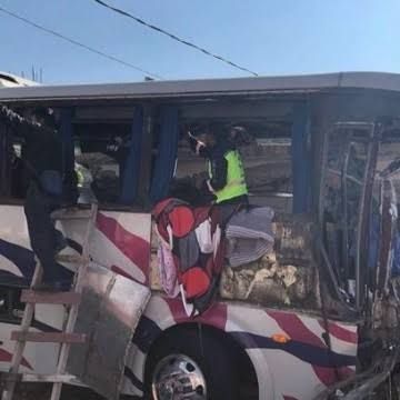 19 personas fallecidas y 32 lesionados en accidente carretero en Malinalco