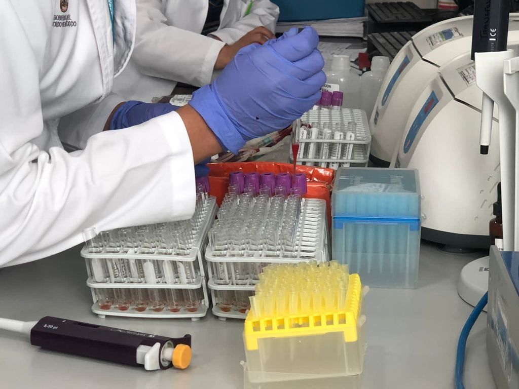 Resalta ISSEMYM dedicación y profesionalismo de químicos pertenecientes a esta institución