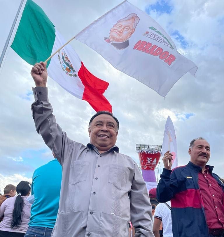 Un grupo de cordobeses asistieron al zócalo de la CDMX para refrendar el apoyo al Presidente Andrés Manuel López Obrador