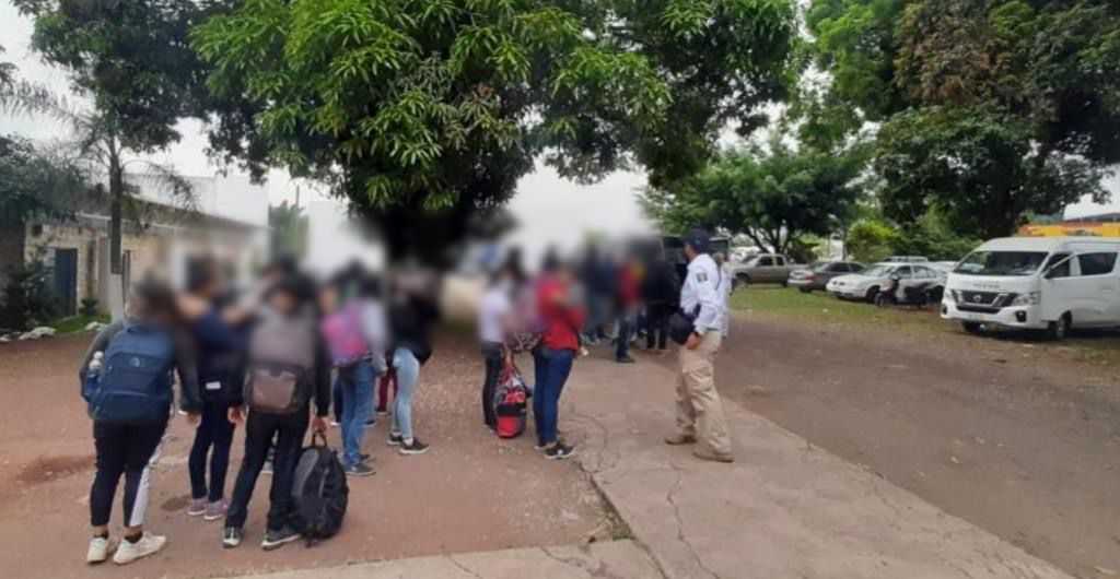 Rescata SSP 32 migrantes; detiene a uno por tráfico de personas en Cuitláhuac