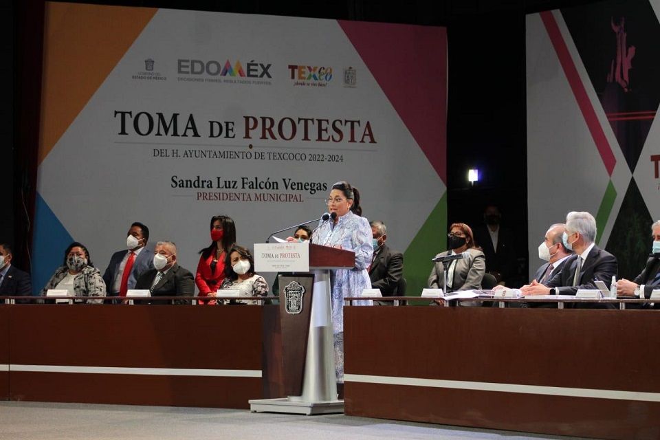 Rinde protesta Sandra Luz Falcón Venegas como presidenta municipal de Texcoco periodo 2022-2024