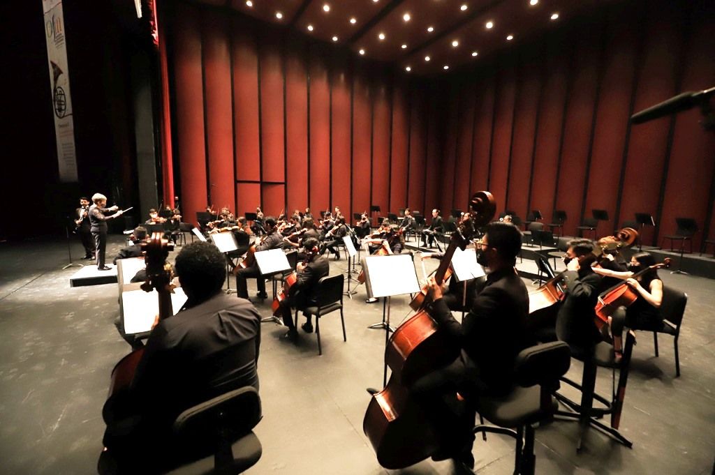 La Orquesta Filarmónica Mexiquense presenta concierto navideño en el CCMB