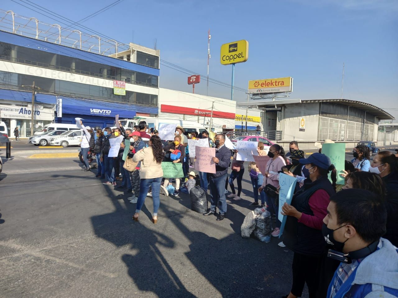 Paresentan denuncias penales contra ex candidatos del PRD y líderes del PRI por bloqueos en Ecatepec