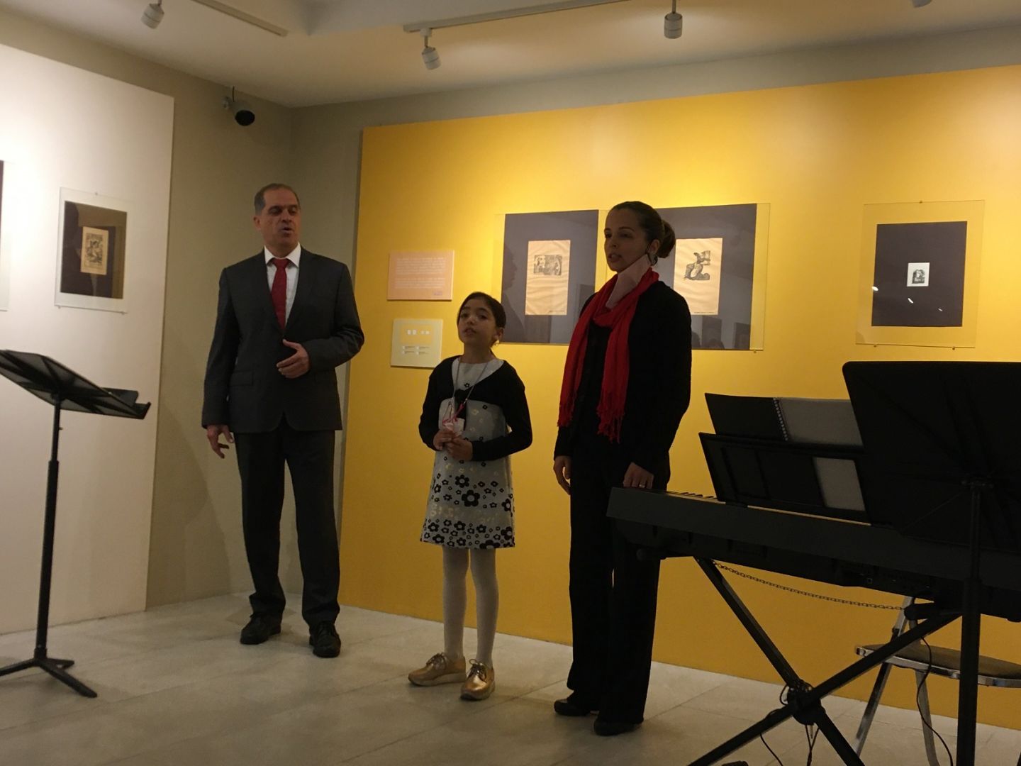 Presentan concierto de canciones navideñas en el museo de la estampa 