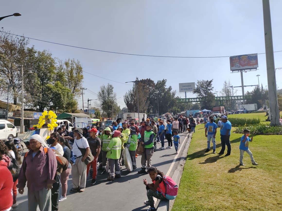 #Cientos de miles de peregrinos caminan hacia el Cerro del Tepeyac