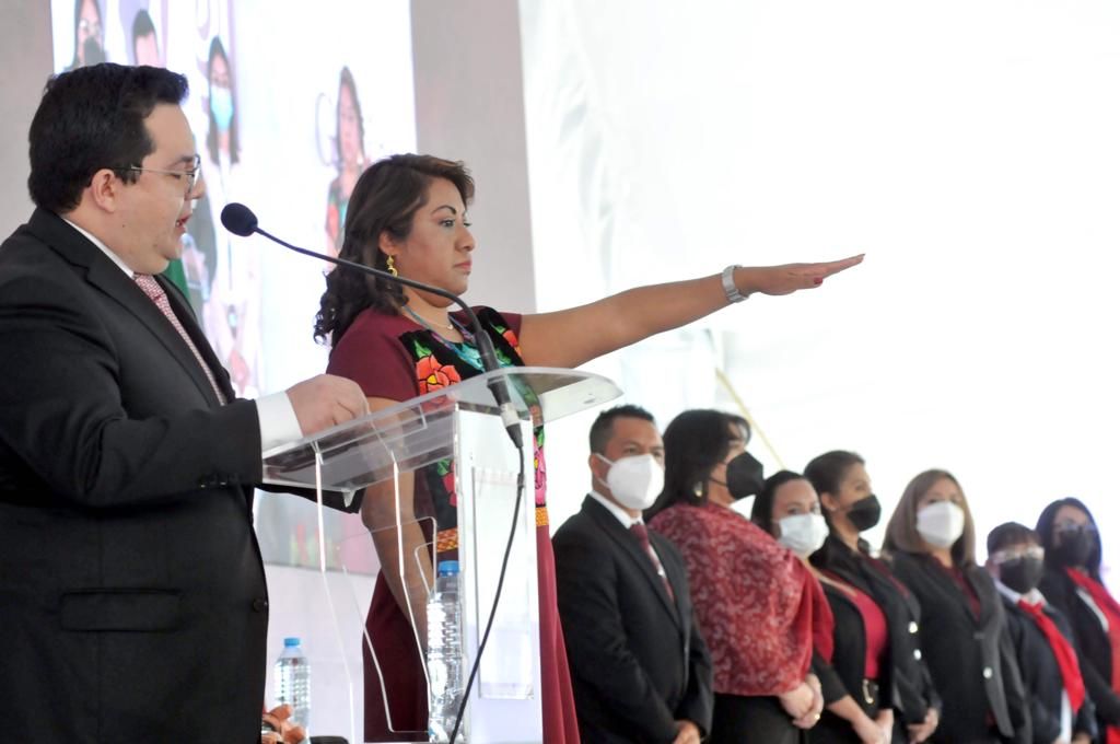 #Tomó protesta como presidenta municipal de Chimalhuacán Xóchitl Flores Jiménez