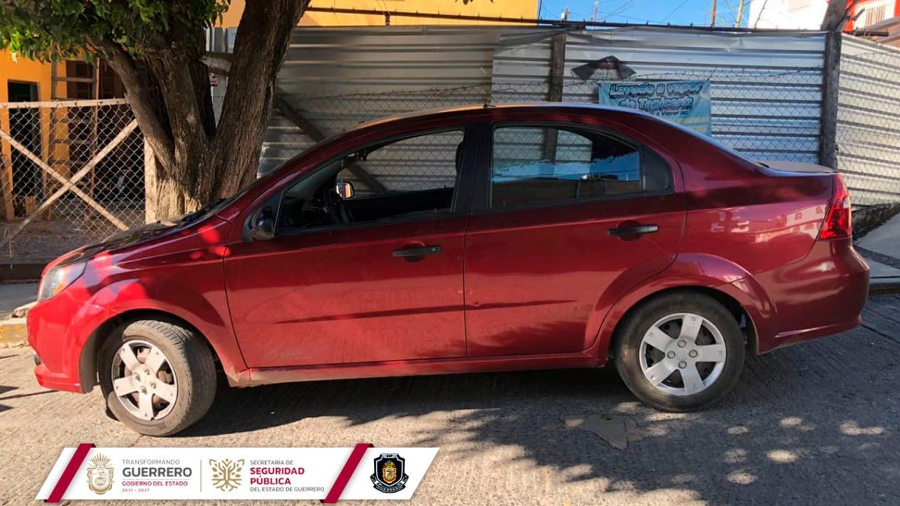 Recupera la Policía Estatal dos vehículos en el municipio de Chilpancingo