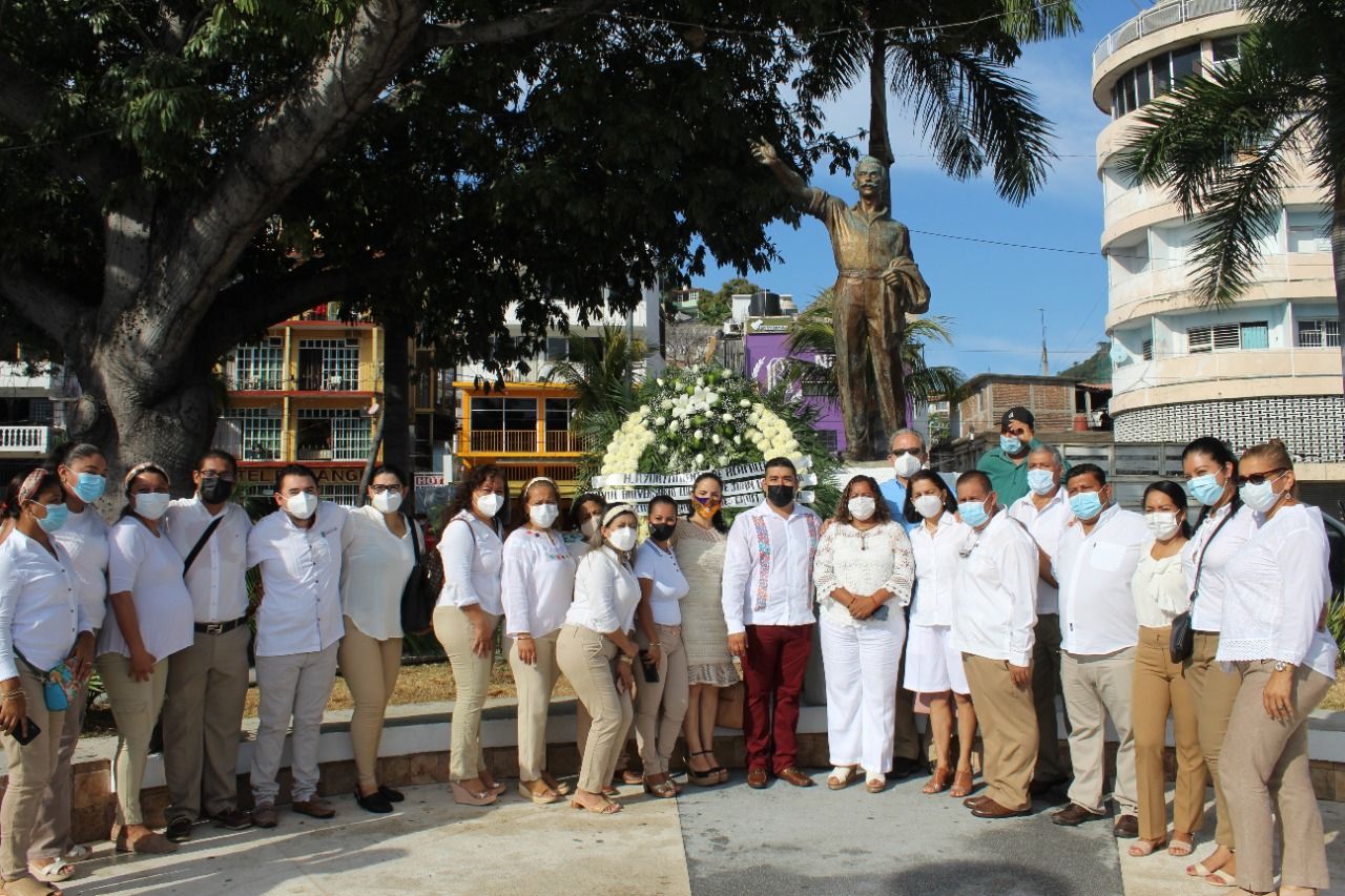Conmemora Gobierno Municipal 98 aniversario luctuoso de Juan R. Escudero
