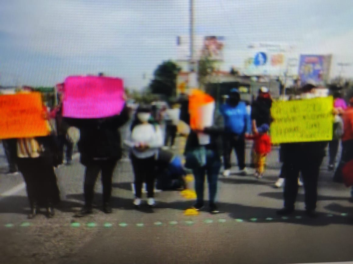 #Los trabajadores del ayuntamiento de Toluca exigen su aguinaldo y quincenas