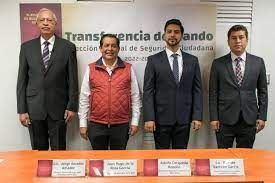 En Nezahualcoyotl, presenta el alcalde Adolfo Cerqueda Rebollo al nuevo titular de la policía municipal 2022-2024, Vicente Ramirez Garcia.
