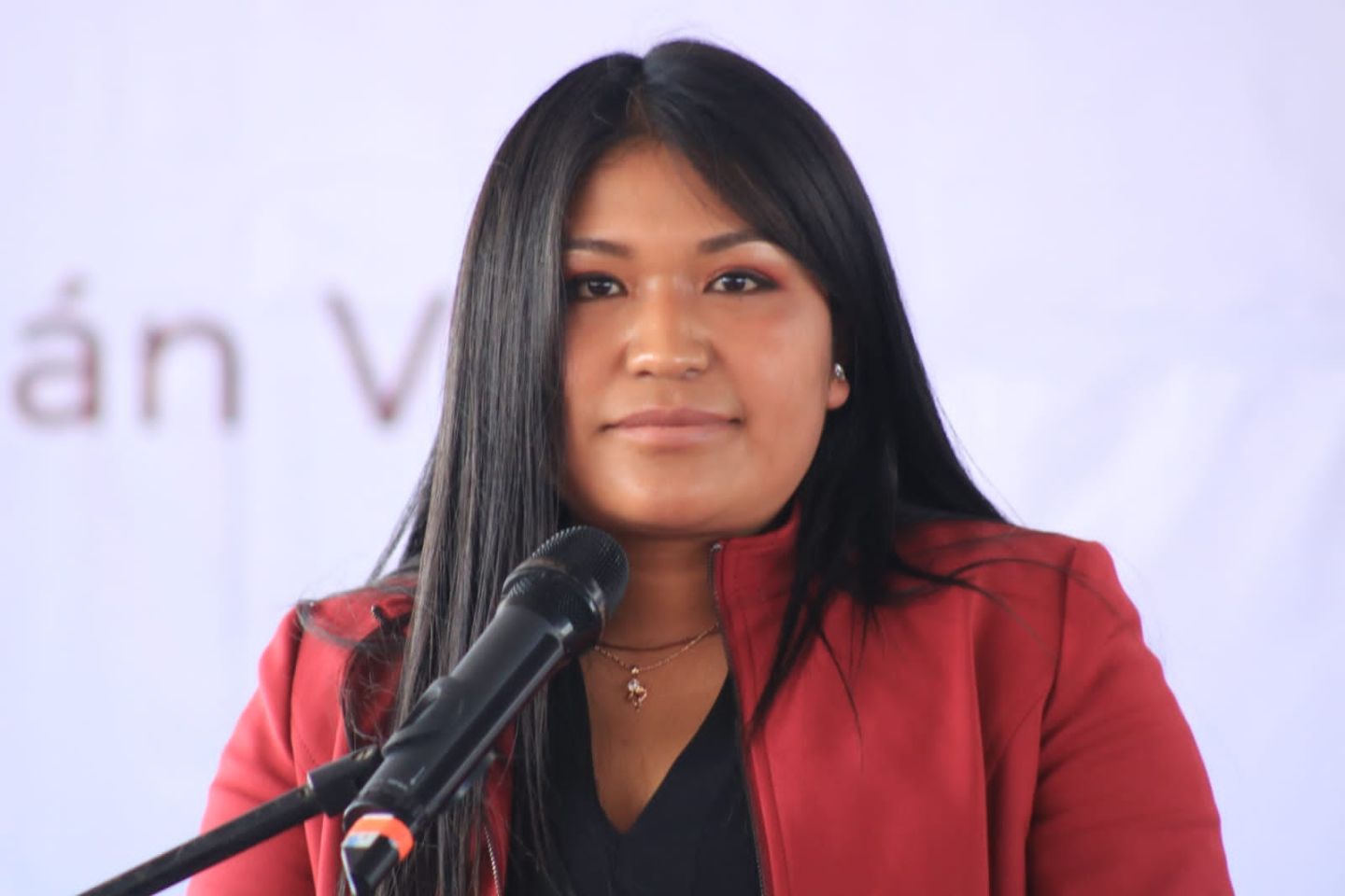 #Alcaldesa de Amanalco teme por su vida, pide #protección a gobierno federal y estatal 