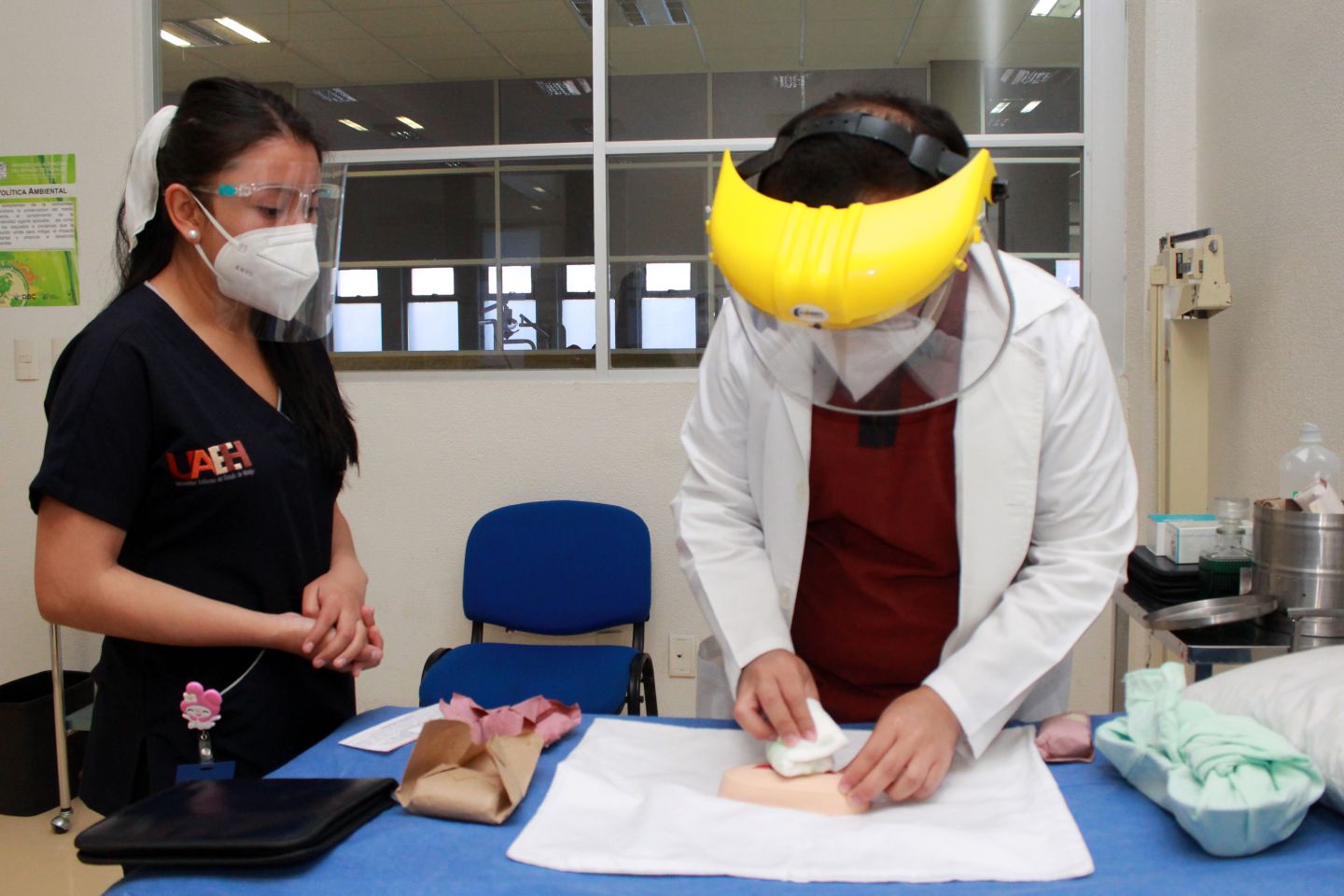Regresarán a clases presenciales Medicina y Odontología de la UAEH