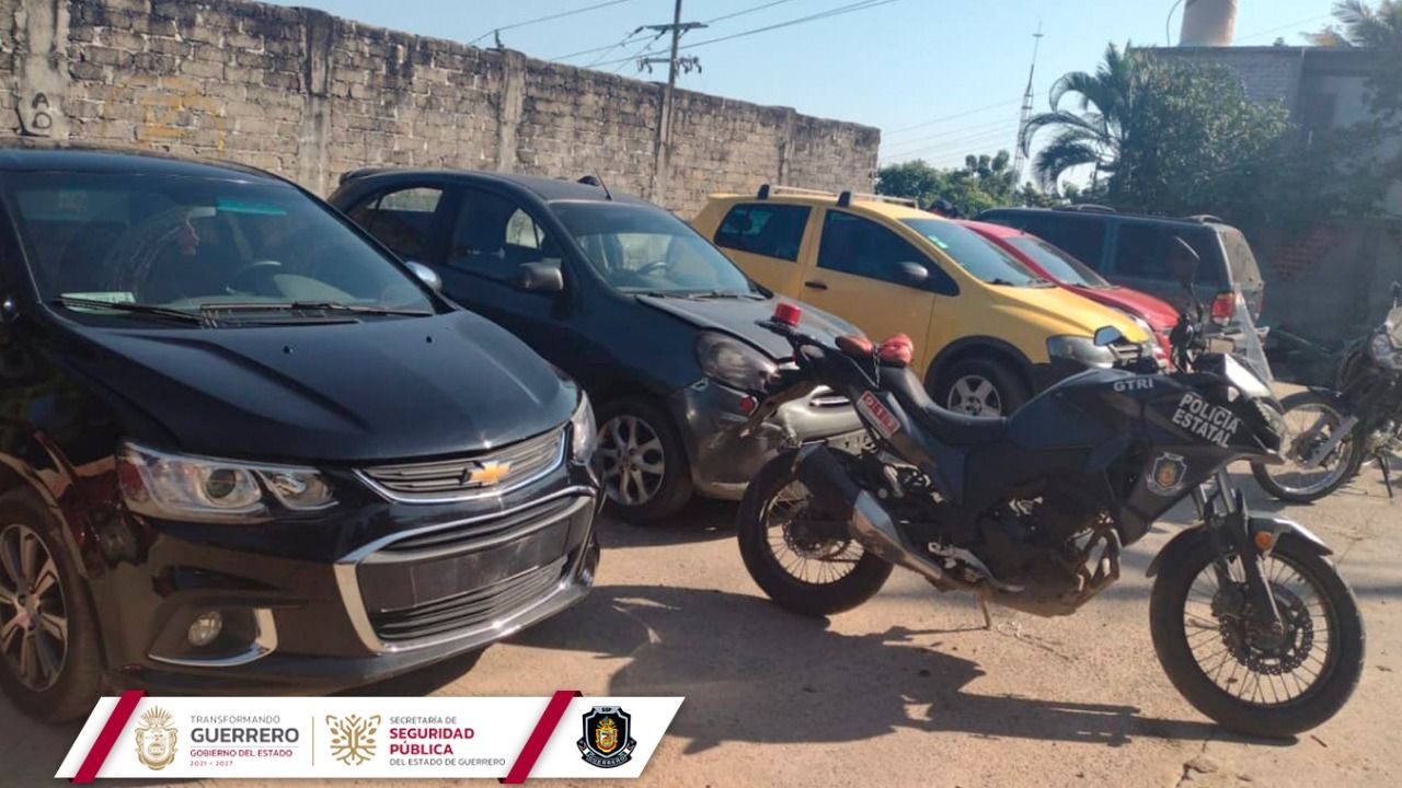 Asegura la Policía Estatal cuatro vehículos en el municipio de Acapulco