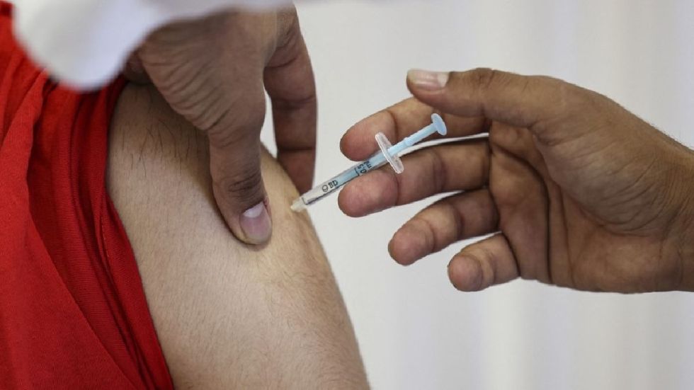 Con dosis de refuerzo no se frenará la epidemia de COVID, vacunas deben actualizarse: OMS