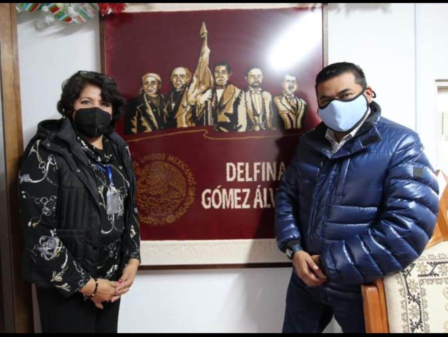 Políticos de Texcoco, muestran su apoyo a Delfina Gómez, ante multa y solicitud de renuncia de la titular de la SEP