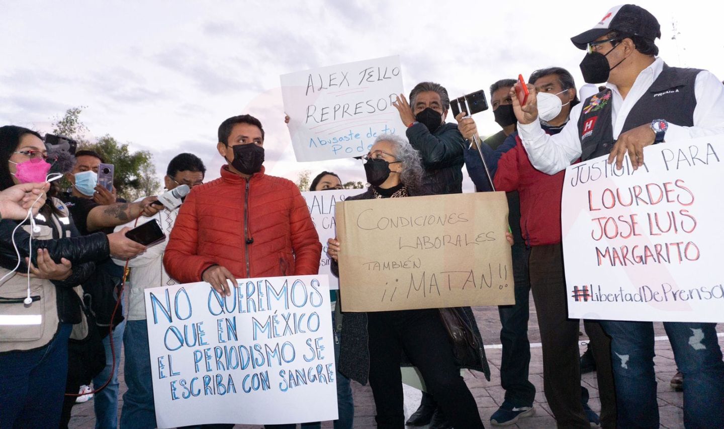 Marchan periodistas en Pachuca para exigir protección ante agresiones sufridas