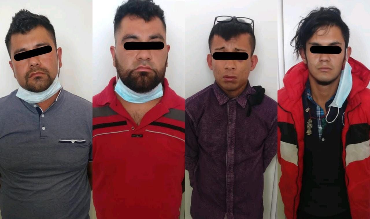 La pronta #intervención de policías de Ecatepec #impiden escape de 4 presuntos #delincuentes con un auto #robado