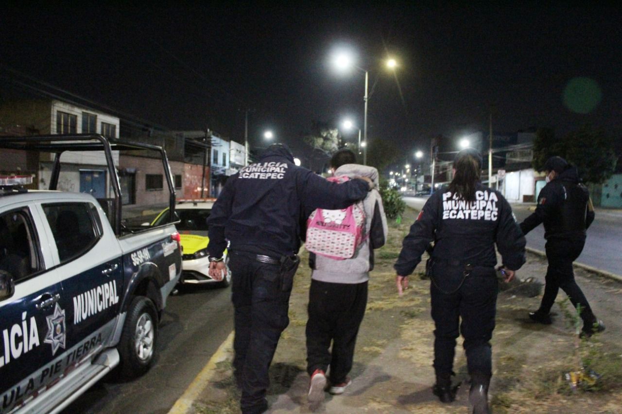 Autoridades de Ecatepec retiran 25 tiraderos clandestinos de camellones; suman 30 arrestados por tirar basura