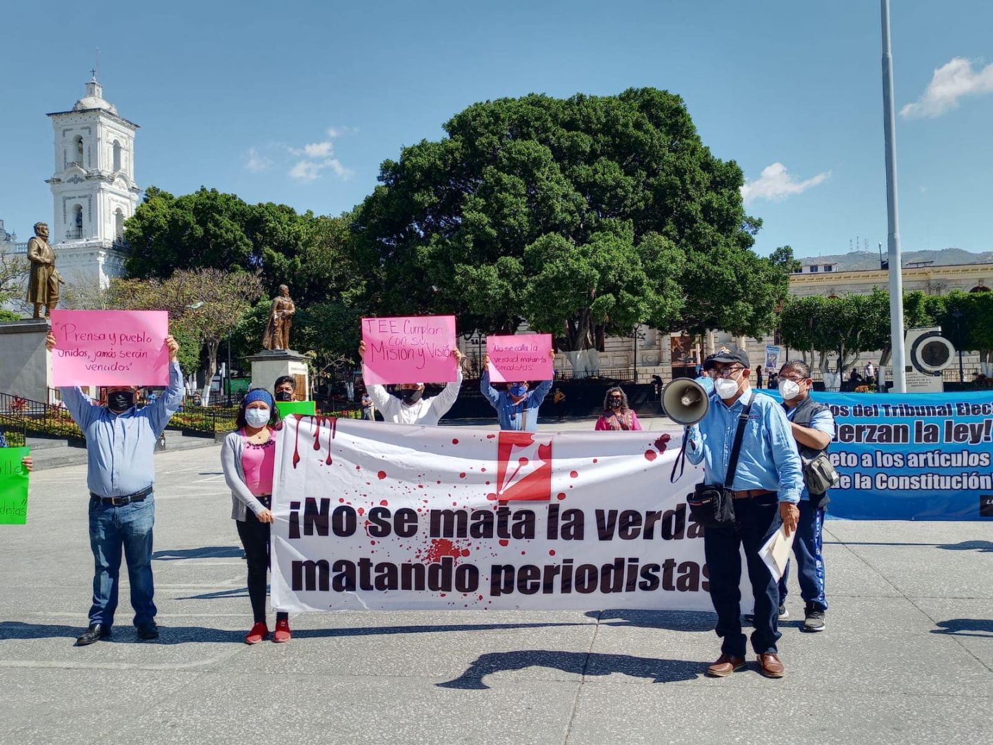 Mitin y marcha por repudio contra asesinatos de periodistas en el país 
