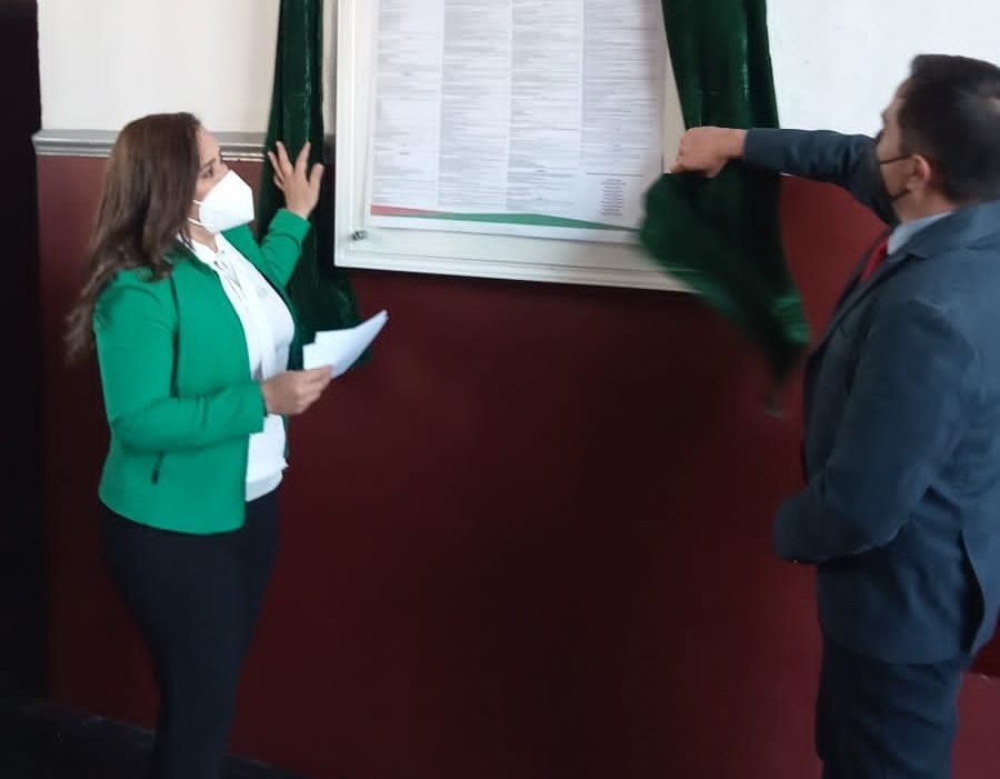 Honorable Cabildo de Chiautla develó sábana del Bando Municipal 2022