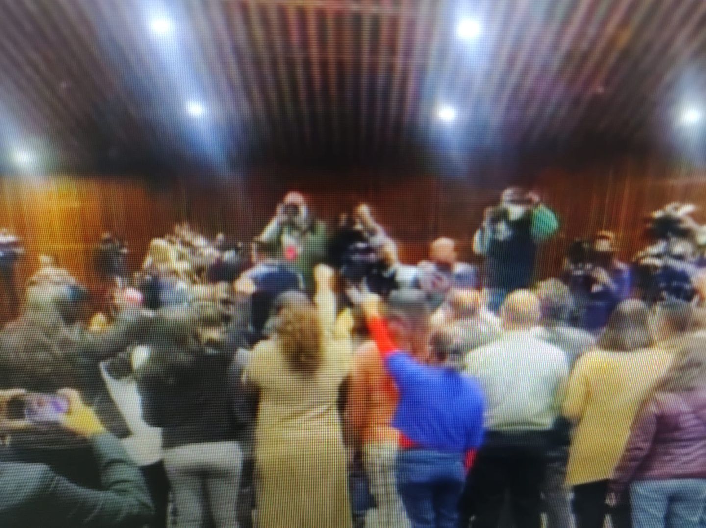 #Reporteros en Cámara de Diputados y Senado protestan por agresiones a la prensa