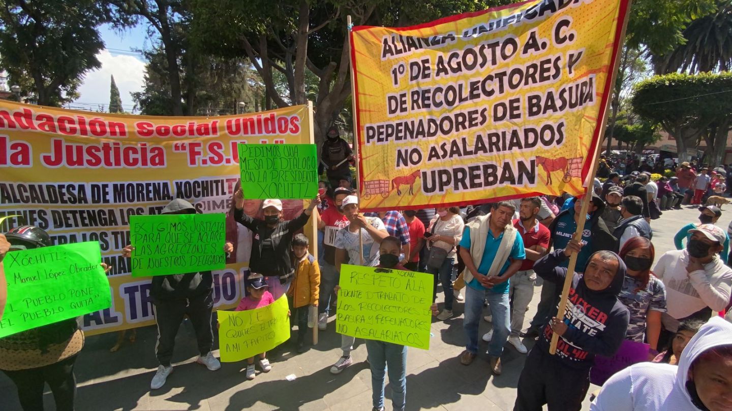 #Comerciantes, tianguistas, pepenadores y recolectores de basura exigen respeto a  Xóchitl Flores 