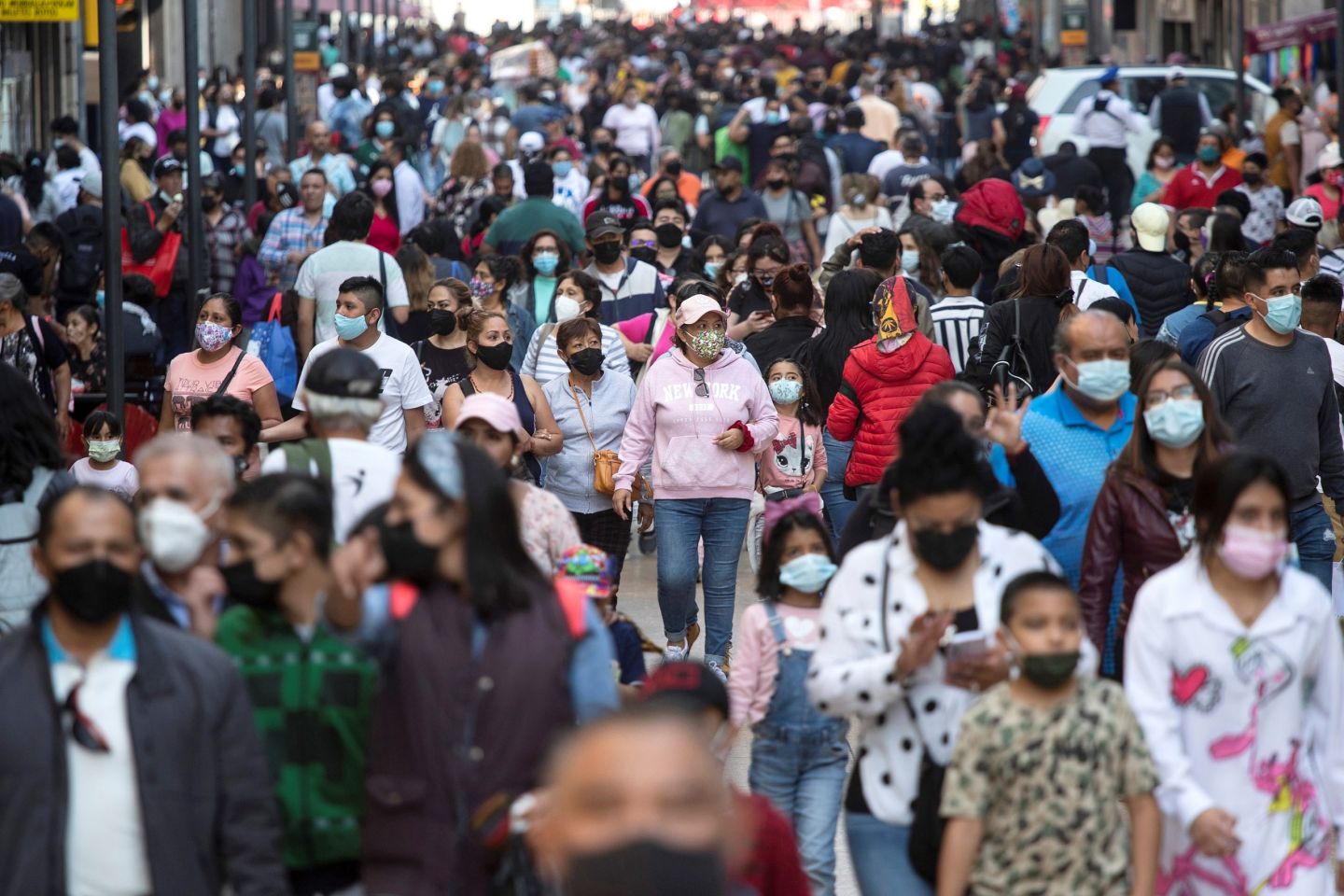 OMS alerta que pandemia no ha acabado y tampoco secuelas económicas