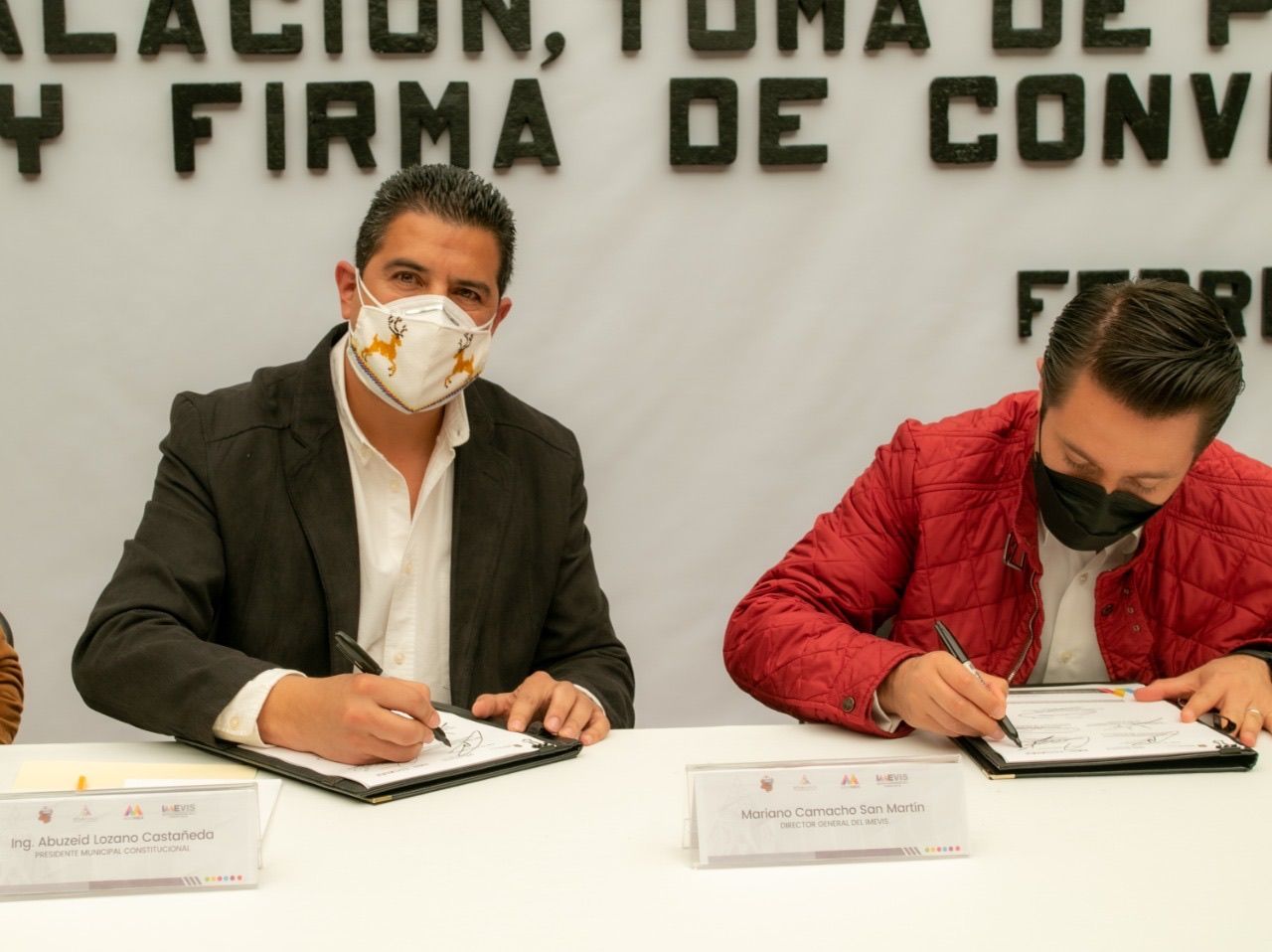  Firman Ayuntamiento de Ixtla huaca y el IMEVIS convenio de coordinación 