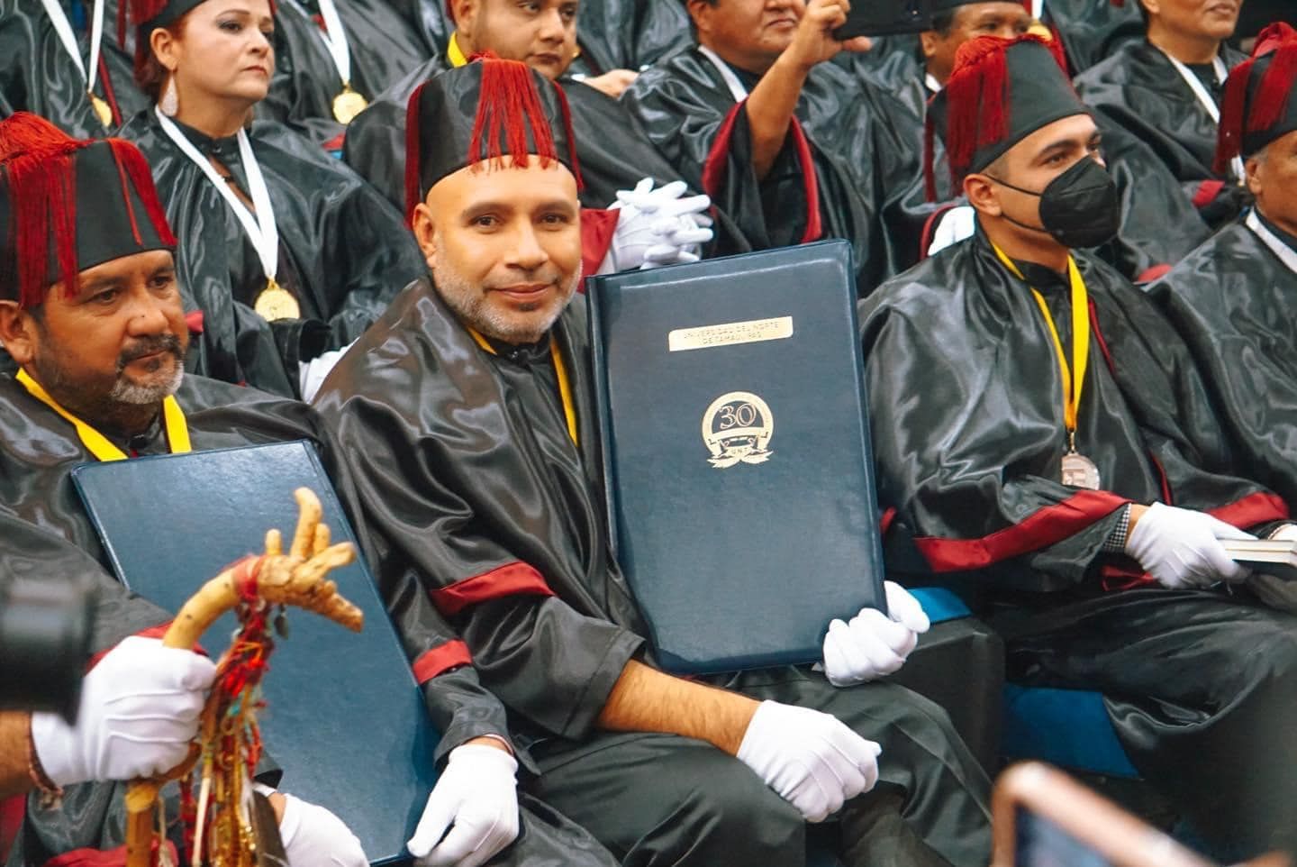 Recibe Alfredo Mate el grado de Doctor Honoris Causa por la Universidad del Norte de Tamaulipas