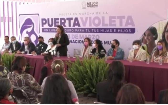Con motivo del Día Internacional de la Mujer el gobierno de Tecamac pone en marcha  la "Puerta Violeta"